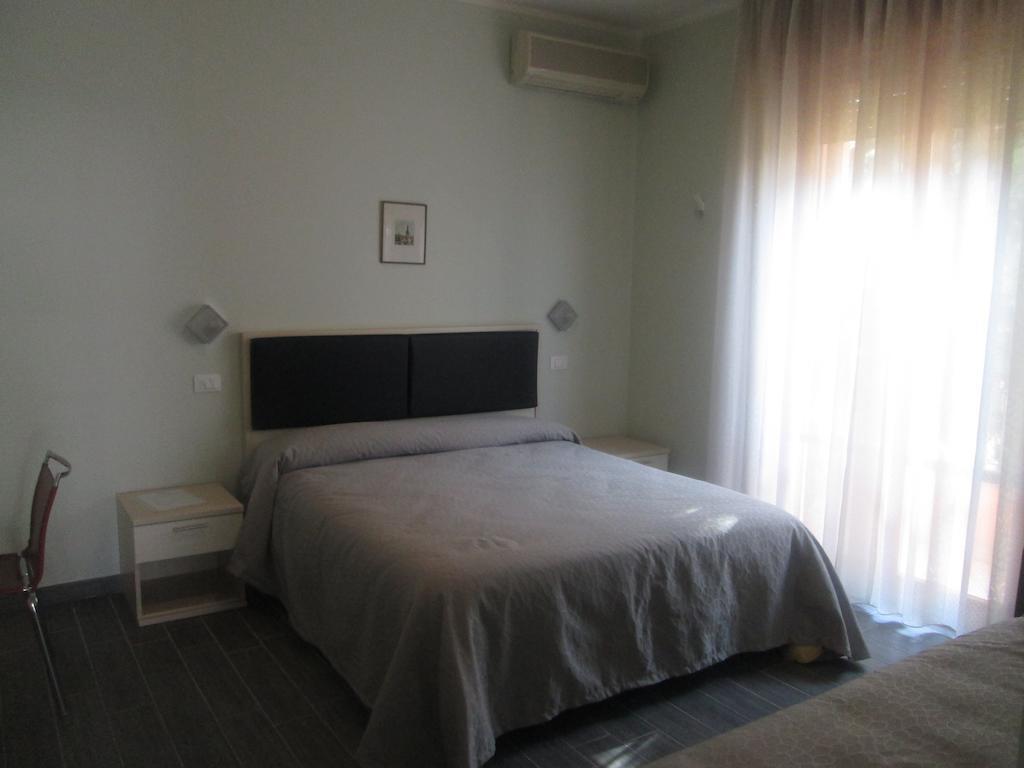 Hotel Prater Cesenatico Quarto foto